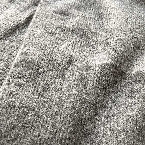 Almost new Banana Republic wool + cashmere blended scarf -...